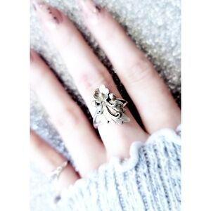 Sterling Silver Virgil Leekya Knuckle Length Floral Design - Size 7